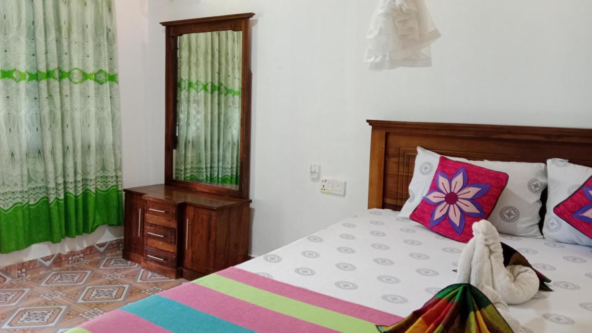 Chanaka Holiday Inn Sigirija Zewnętrze zdjęcie