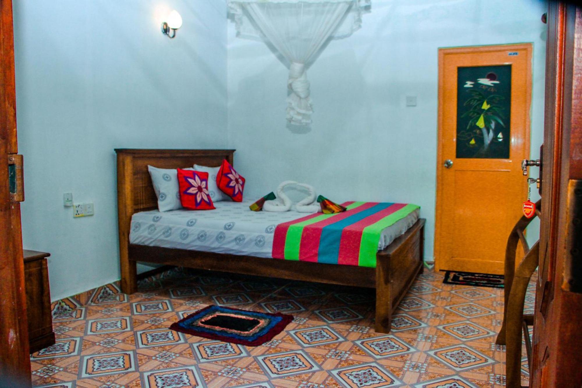 Chanaka Holiday Inn Sigirija Zewnętrze zdjęcie