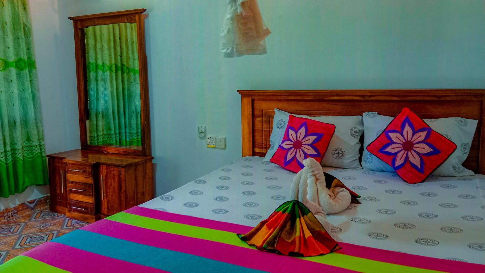 Chanaka Holiday Inn Sigirija Zewnętrze zdjęcie